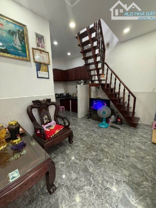 Bán nhà 2 tầng phường Tân Phú cách Phú Mỹ Hưng 3 phút; 5x9m; hẻm 1/ thẳng trục;dân trí cao - 1
