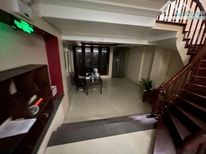 Cho thuê nhà ô tô, kd, vp Đông Quan, Cầu Giấy, 100m2, 3 tầng, tầng hầm, 23tr - 12