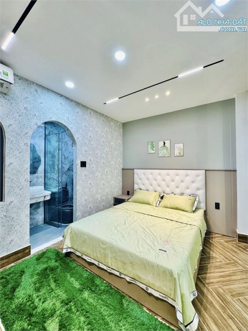 Nhà mới 5 Tầng, Thang máy – Phan Huy Ích, Gò Vấp – View Kênh Tham Lương cực VIP – Chỉ 10.8 - 12