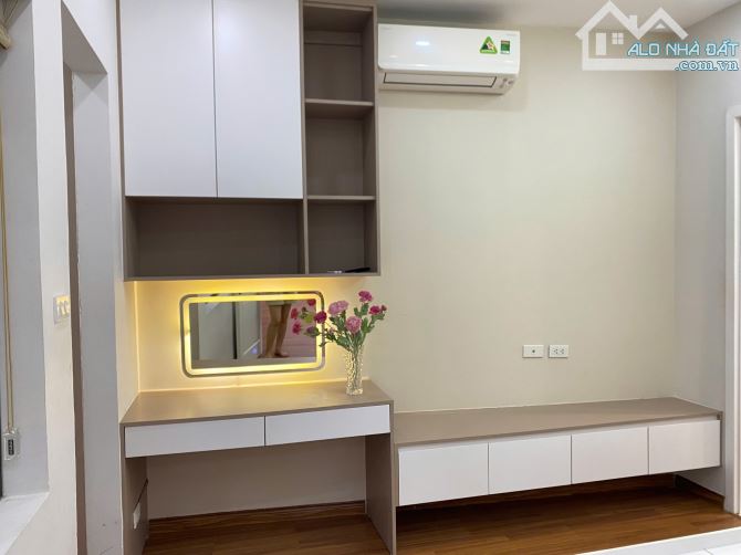 Hàng vip! Bán căn hộ 2 ngủ rộng Hei Tower, DT 90m2, full nội thất cao cấp, giá 7,6tỷ - 14