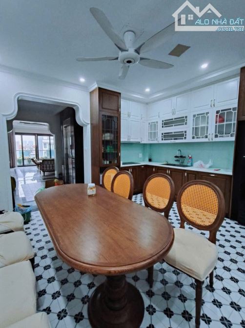 Bá,n Nhà Đẹp Dân Xây Vân Canh - Hoài Đức, 69m2*5Tầng, Thang máy, mặt đường 11m có vỉa hè. - 16
