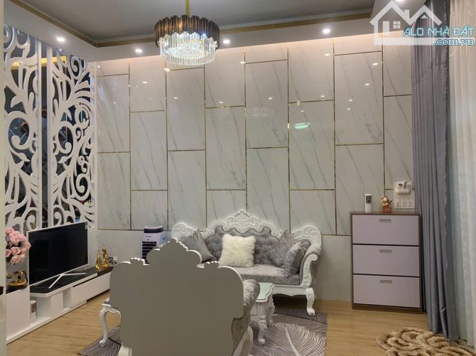 Bán Nhà Phú Thọ Thủ Dầu Một Bình Dương. Diện tích: 7.7x23 tổng 149.8m2 có 80m2 thổ cư - 17