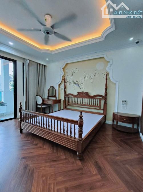 Bá,n Nhà Đẹp Dân Xây Vân Canh - Hoài Đức, 69m2*5Tầng, Thang máy, mặt đường 11m có vỉa hè. - 18