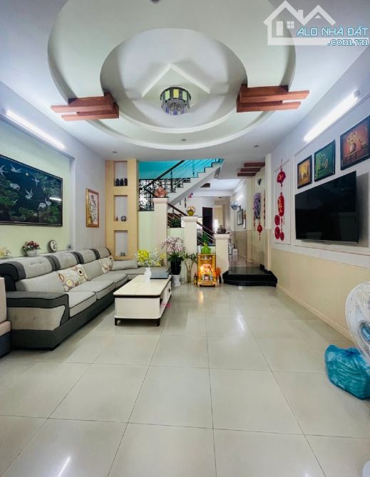SẬP HẦM NHÀ 3 TẦNG 3 MÊ[5PN]_ĐƯỜNG TRIỆU QUỐC ĐẠT_DT 110M2_NGANG 5M_NHỈNH 7 TỶ - 18