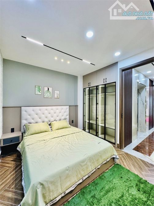 Nhà mới 5 Tầng, Thang máy – Phan Huy Ích, Gò Vấp – View Kênh Tham Lương cực VIP – Chỉ 10.8 - 21
