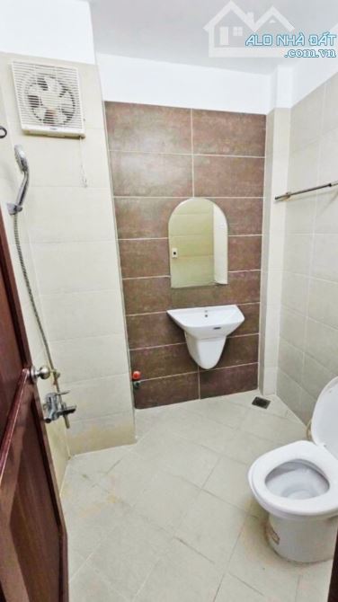🏠 BÁN NHÀ PHẠM THẾ HIỂN, Q.8 - DT 120M², ĐƯỜNG 12M, CÓ THANG MÁY - CHỈ 9.X TỶ. - 2