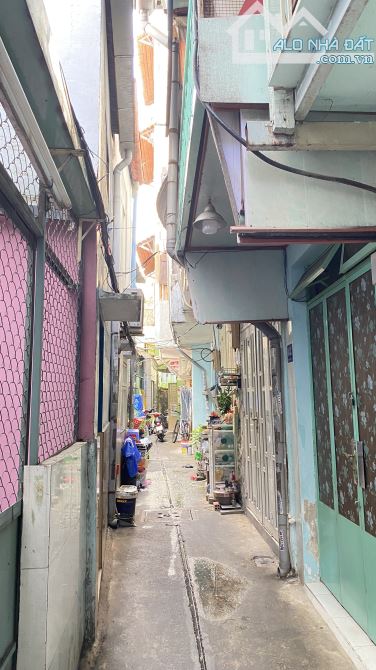 Nhà Bùi Viện Q1 nở hậu - Hẻm kinh doanh - 1 trệt 1 lầu - Diện tích 10.2m2 - 2