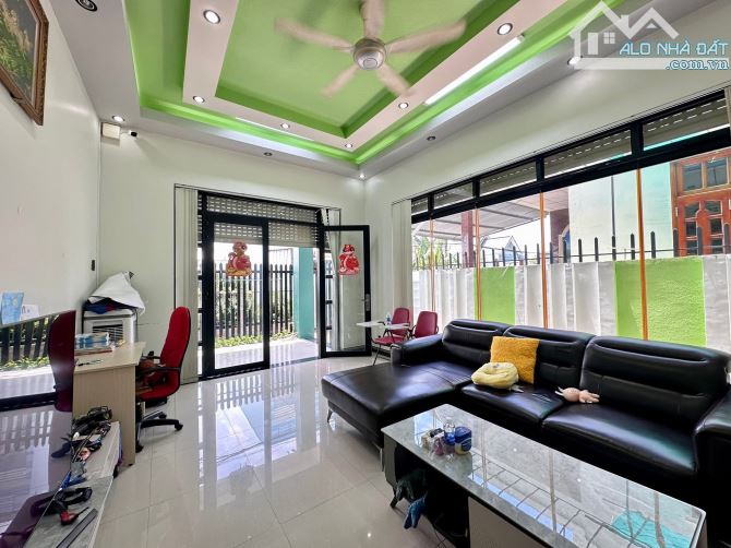 Bán nhà 1 trệt 1 lầu mặt hẻm ô tô cách Đoàn Thi Nghiệp 100m,phuờng 5 tp Mỹ Tho - 2