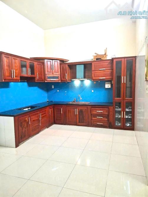 Bán nha 2 tầng dt  176m  kp thống nhất p dĩ An - 2