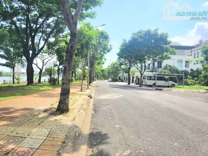 BÁN BIỆT THỰ VEN SÔNG 2 MT (8x18) - 4 TẦNG – ĐỐI DIỆN RMIT, CHỈ 28.6 TỶ - 2