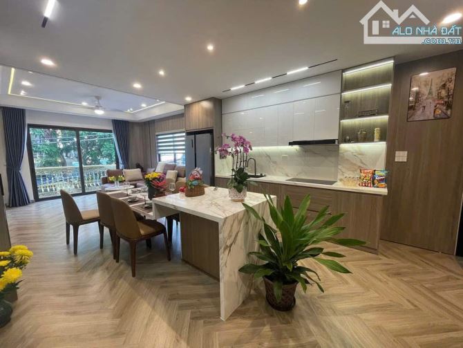 Nhà Đẹp Mới Toanh Phố Ngọc Lâm, Ô Tô Đỗ Cổng, Full Nội Thất, 36m2, 5 Tầng, Gía 7,8 Tỷ. - 2