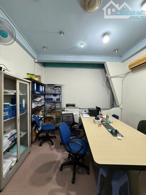 NHÀ HẺM Ô TÔ 8M - 84.3m², 3 TẦNG BTCT KHU PHÂN LÔ ĐỒNG BỘ - CỘNG HOÀ, P13, TÂN BÌNH - 2