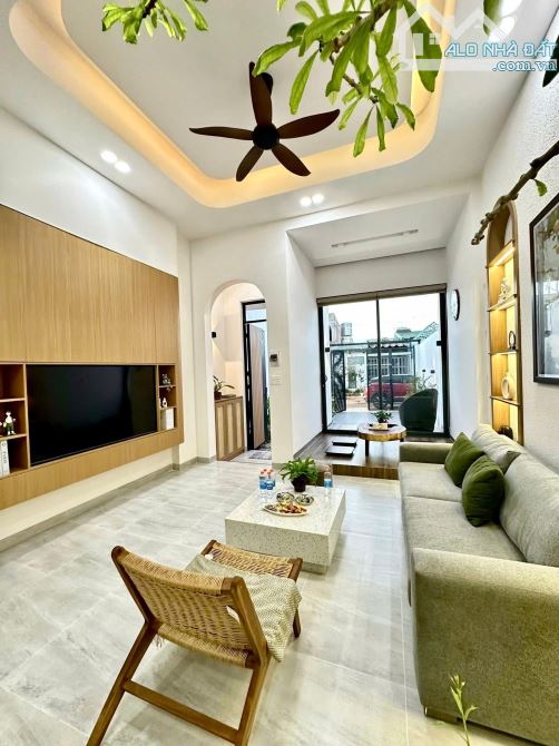 Nhà đẹp mới tinh mt B2 thôn 6 PNL - 2.980 - 2