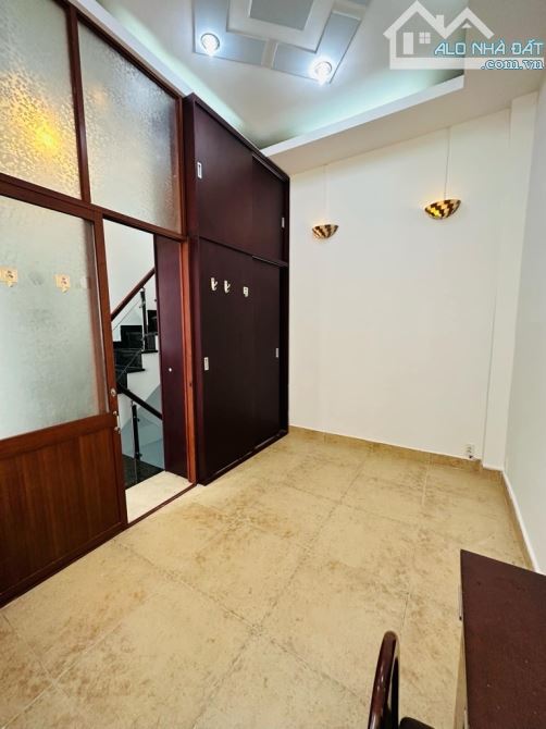TT QUẬN 1 NGUYỄN THỊ MINH KHAI, VÀI BƯỚC LÊN OTO - 4 Tầng 25M2 - CHỈ 5,8 Tỷ - 2