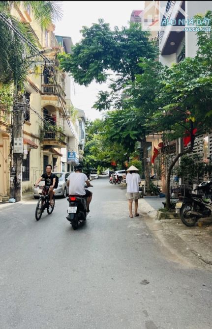 NHÀ ĐẸP – NGÕ NÔNG – 5M RA Ô TÔ TRÁNH  DT :36m_ GIÁ 7.8 TỶ. - 2
