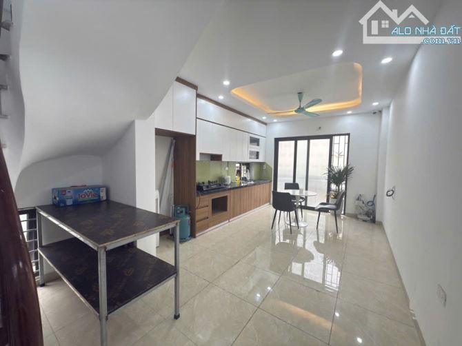 NHÀ ĐẸP- Cạnh KĐT Hinode- Ô TÔ Qua Cửa- 6,5 Tỷ - 2