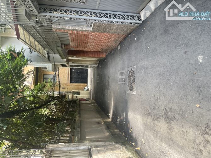 Bán nhà Khương Trung 53m2. Ô tô đỗ cửa . Giá 13.9 ty - 2