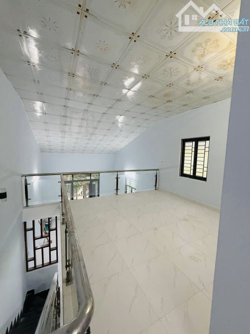 Nhà đẹp gác lửng thoáng mát thông xuống Khu Quy Hoạch Bàu Vá - 2