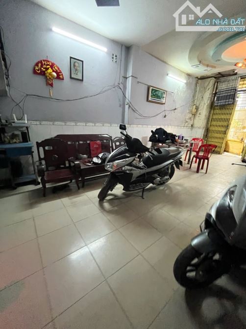 MẶT TIỀN NGUYỄN TRỌNG TRÍ SÁT BẾN XE MIỀN TÂY--97M2--4 TẦNG --GIÁ CHỈ :9 TỶ (TL) - 2
