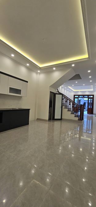 8,3 TỶ - 80M2 - 4 TẦNG - 4 NGỦ - VF 3 ĐỖ CỬA - phố PHÚC LỢI - phường Phúc Lợi - 2