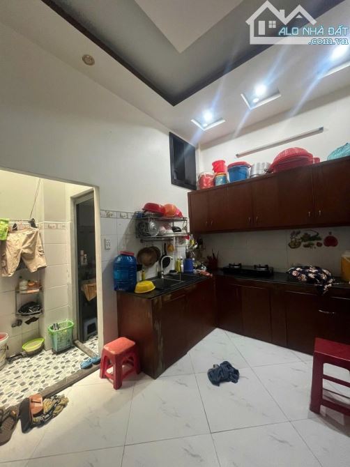BÁN NHÀ HIỆP THÀNH 45 Q12 - 2 TẦNG 68M2 ( 4M X 17) - HẺM XE HƠI - HƠN 4 TỶ - 2