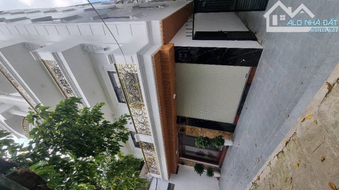: ✨ CƠ HỘI VÀNG – BÁN NHÀ ÂU CƠ LÔ GÓC 2 THOÁNG – 7.8 TỶ ✔ Diện tích: 33m², thiết kế 4 tần - 2