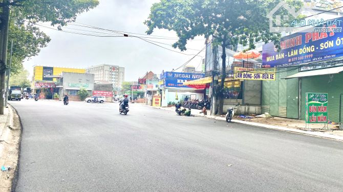 BÁN Mặt tiền Trương Định ngang 8m/300m2 sổ riêng full thổ cư giá đầu tư - 2