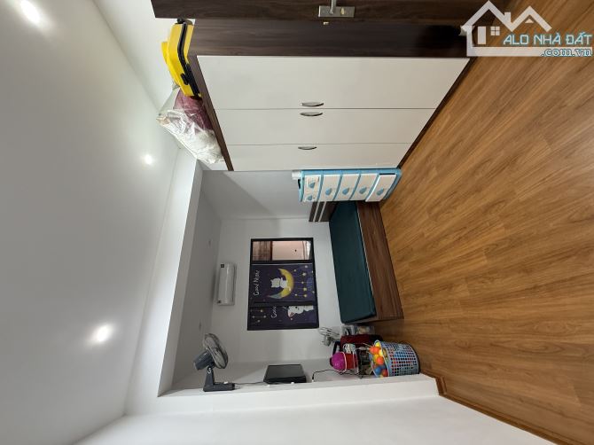 Nhà 5T vị trí đẹp sát Mp Giảng Võ hai mặt thoáng dt 25m mt 3m giá nhỉnh 6 tỷ cách oto đỗ - 2