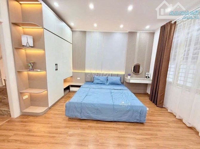 Cho thuê nhà  ĐẸP - Ở NGAY ngõ Văn Chương - Đống Đa 33m x 5T, 3PN4VS giá 15 triệu - 2