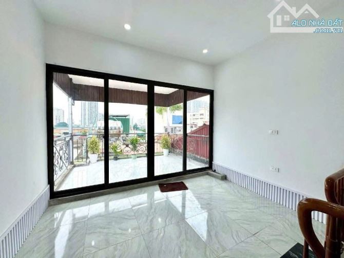 TRỜI ƠI nhà -5 tầng-VĂN QUÁN -lô góc -KINH DOANH-2thoáng-35m2- full nội thất-giá 7.4 tỷ - 2