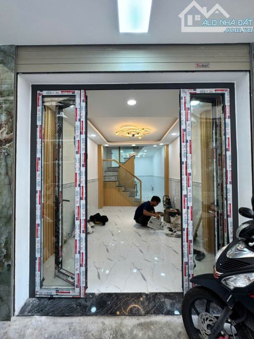 BÁN NHÀ NGUYỄN TRÃI – P.2 – QUẬN 5 – GIÁ CỰC TỐT FULL TIỆN ÍCH XUNG QUANH - 2