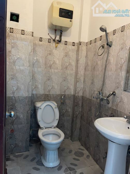CHÍNH CHỦ BÁN NHÀ MẶT PHỐ HÀNG THAO, 4 TẦNG 175M2 - 2