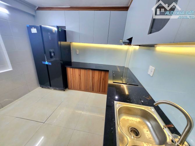 Nhà riêng Hoàng Đạo Thành, ngõ thông, ô tô tránh, 72m*3 tầng, MT 7m. Giá chào 15,2 tỷ - 2