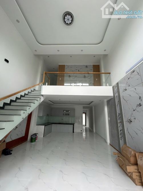 Chỉ 390tr nhận ngay nhà gác lửng đúc sân xe hơi ngay trường mầm non Thạnh Phú - 2