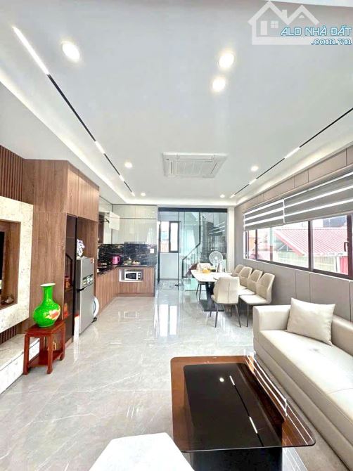 NHÀ 6 TẦNG, 38 M², LÔ GÓC - PHỐ NGUYỄN SƠN LONG BIÊN,THANG MÁY, FULL NỘI THẤT - 2