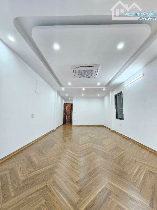 BÁN GẤP NHÀ RIÊNG💎 LÔ GÓC 3 THOÁNG🚗Ô TÔ GẦN- HÀ ĐÔNG🏠40m² 5 tầng💰Chỉ 6.9 tỷ - 2