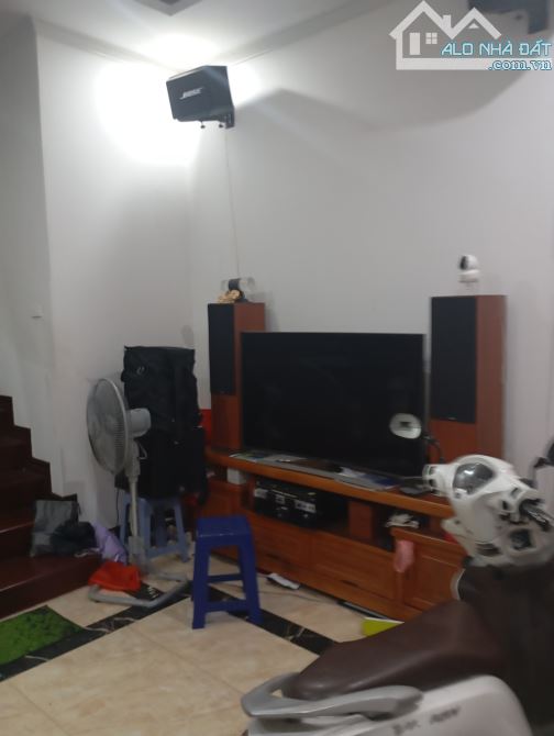 BÁN NHÀ NGỌC LÂM – LONG BIÊN - 32M² x 4 TẦNG – GIÁ 7.5 TỶ - 2