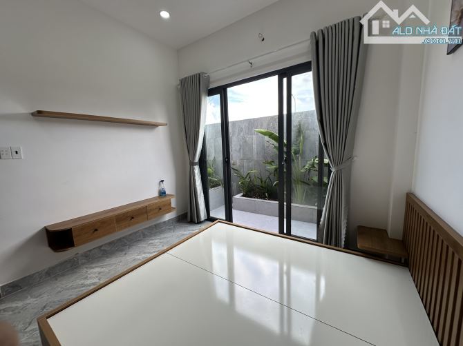 Bán nhà The Sol City DT 80m2 1 trệt 2 lầu. Full nội thất cao cấp giá chỉ 4,5 tỷ. - 2