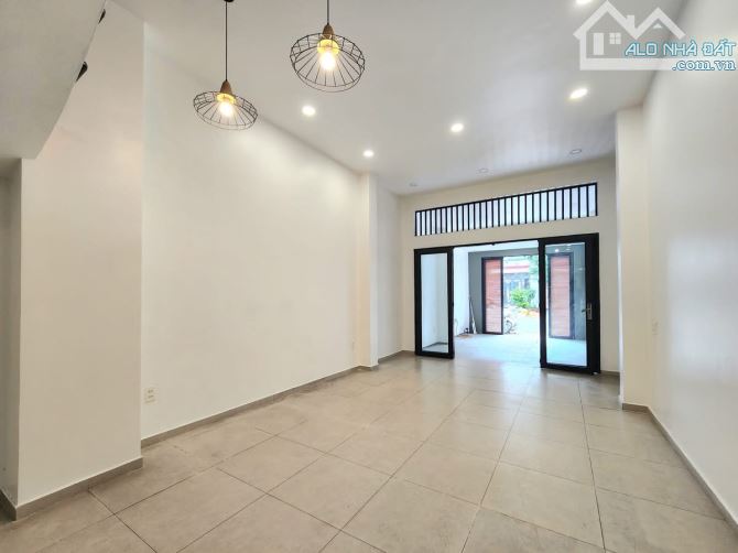 Mặt tiền khu Tên Lửa - Đường 30m - 4 tầng - 4x20m - 5PN - Thiết kế hiện đại - 2