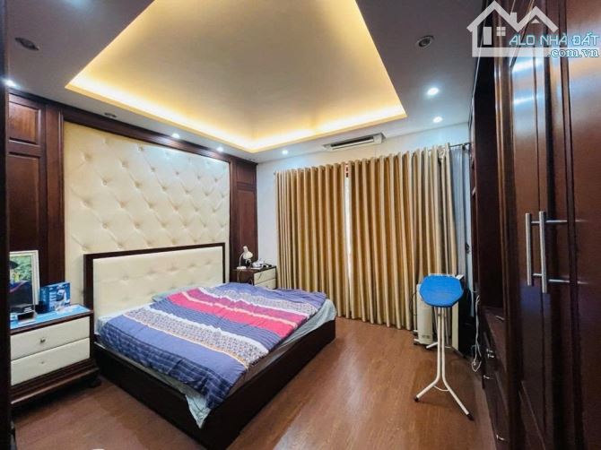 Bán nhà phố Lê Quang Đạo 75m2, 6T thang máy 3 ô tô tránh nội thất xịn sò giá 27 tỷ ở sướng - 2