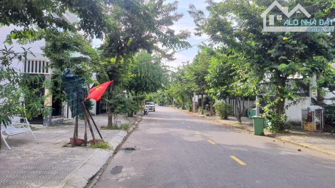 BÁN LÔ ĐẤT ĐẸP ĐƯỜNG TRẦN KIM XUYẾN - KHU ĐT HÒA XUÂN - 2
