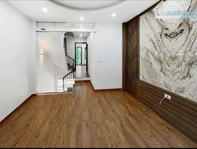 SIÊU PHẨM TRỊNH VĂN BÔ - 40M2 LÔ GÓC 2 MẶT TIỀN 6,X TỶ NGÕ Ô TÔ - 2