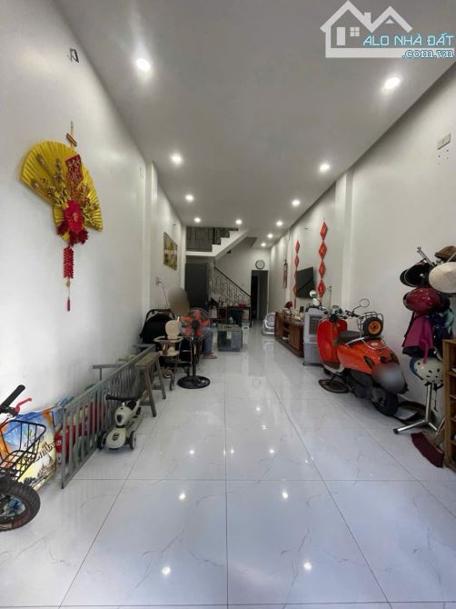Nhà 3 tầng mặt tiền Yết Kiêu, Nội Thành Phường Phú Xuân, Huế - 2