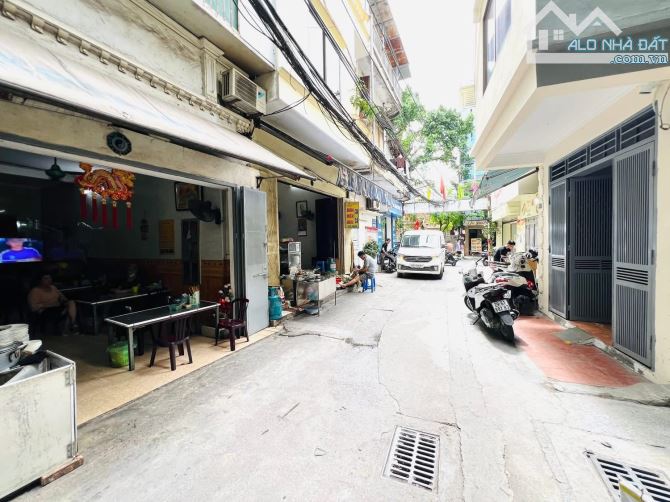 Bán nhà Xuân Đỉnh, 39m x 5 tầng, tặng nội thất, ô tô qua cửa, gần công viên, ở sướng - 2