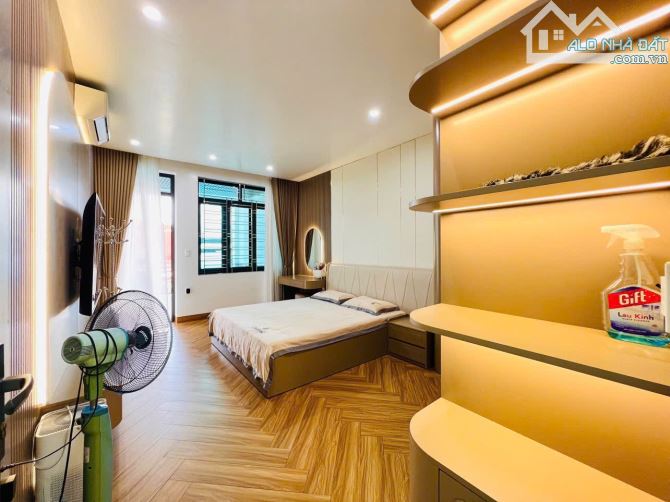 Nhà 3 tầng mặt đường Nguyễn Mẫn - Tuyến 2 Trần Nhân Tông - Ngang 4,15m - 2