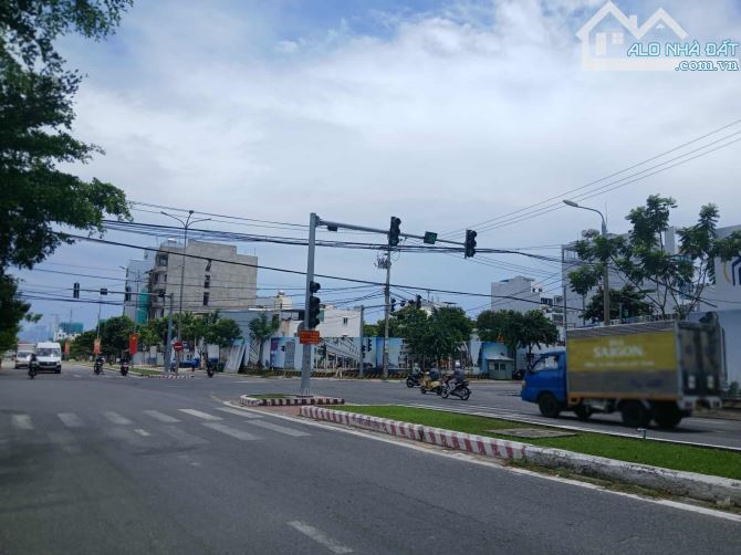 Bán lô góc Vương Thừa Vũ & Lê Bôi, sát biển Võ Nguyễn Giáp. - 2