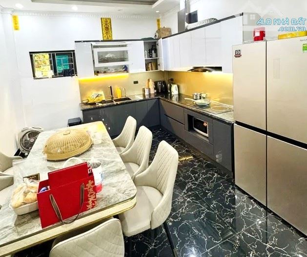 ĐẲNG CẤP NGUYỄN TRÃI – 6 tầng hiện đại – Gara 2 ô tô – Sổ đẹp – 17 tỷ - 2
