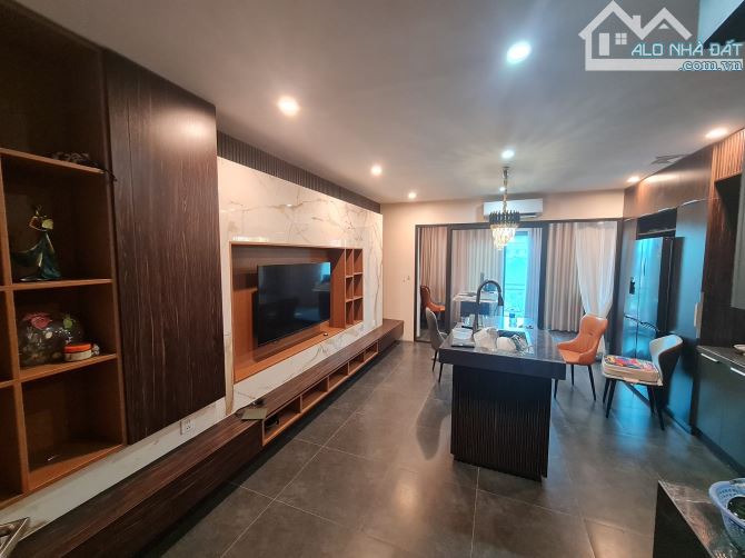 vỉa hè ô tô tránh kinh doanh xát Big C Long Biên phố NGÔ GIA TỰ - 52m 5tầng giá tốt. - 2