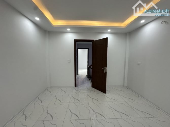 Bán nhà Liên Mạc 35,5m2 - 4 tầng - Mặt tiền 4m - Giá chào 5,3 tỷ - 2