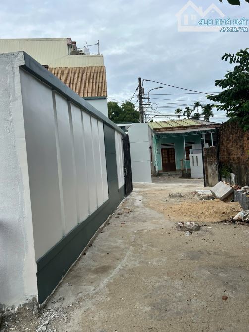 Bán lô đất đẹp Dt. 132m2 (5,3x25)m, hẻm Ô tô Bích Khê, Phường Cẩm Thành, Quảng Ngãi - 2